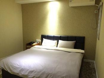Xo Fashion Theme Hotel Dongying Bagian luar foto